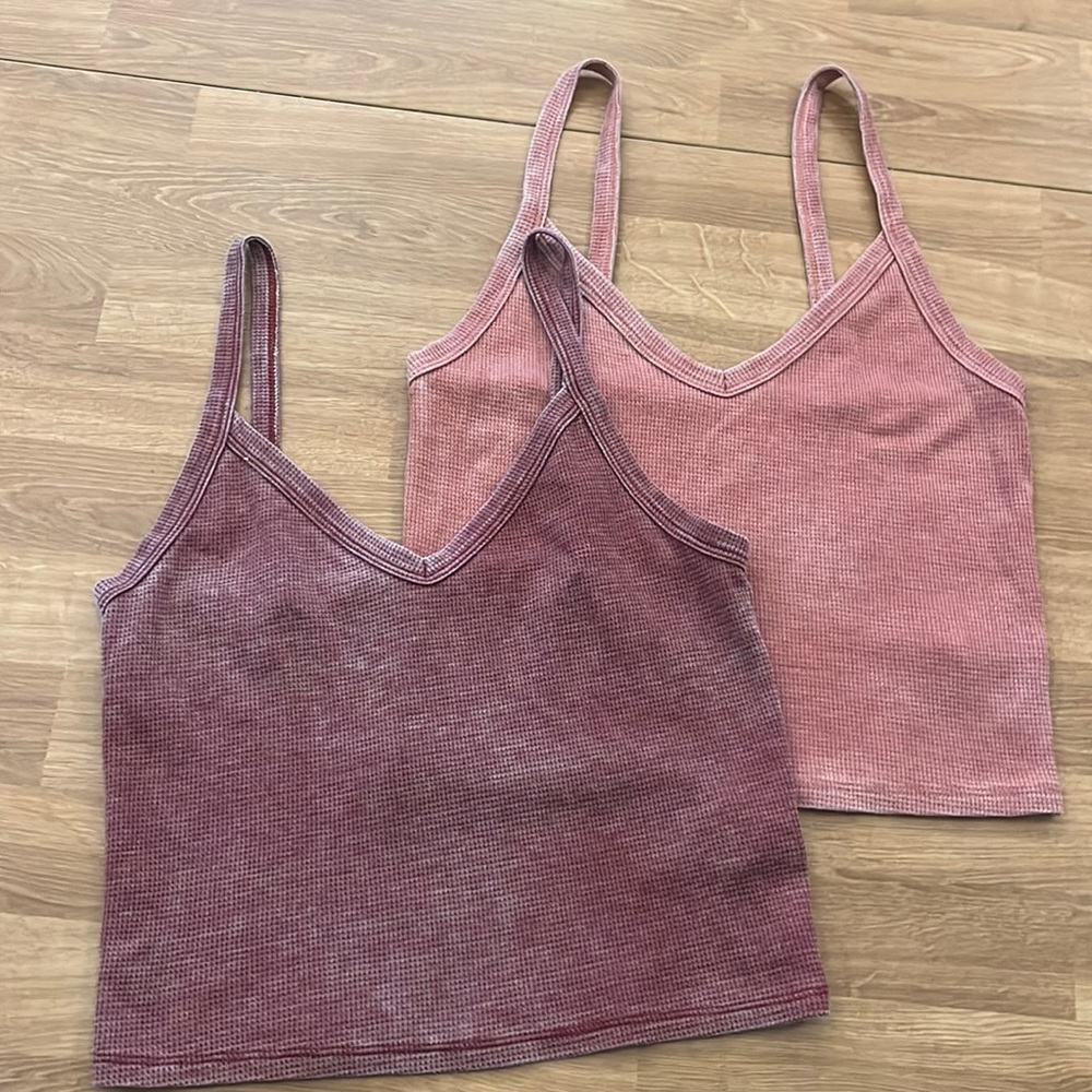 AE cropped tanks